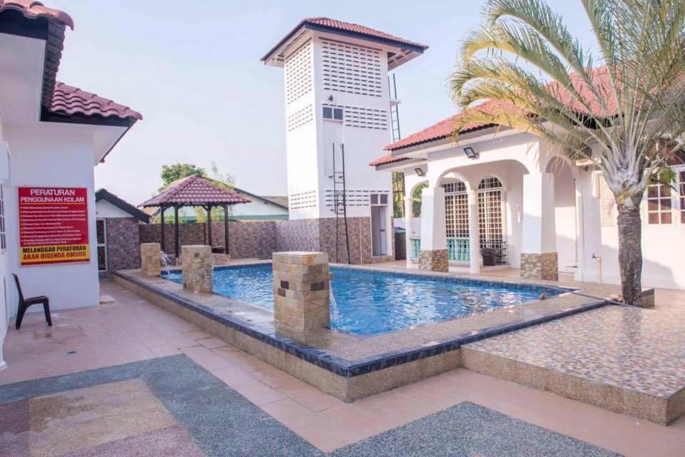 Wan Danisha Villa Inn Kota Bharu Exterior foto